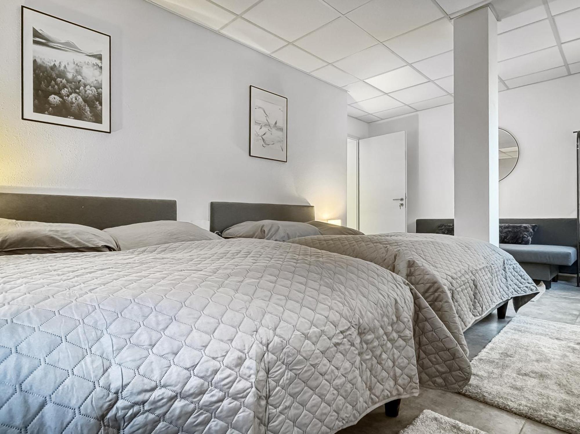 Group Friendly Comfort Central Stuttgart Apartment Ngoại thất bức ảnh