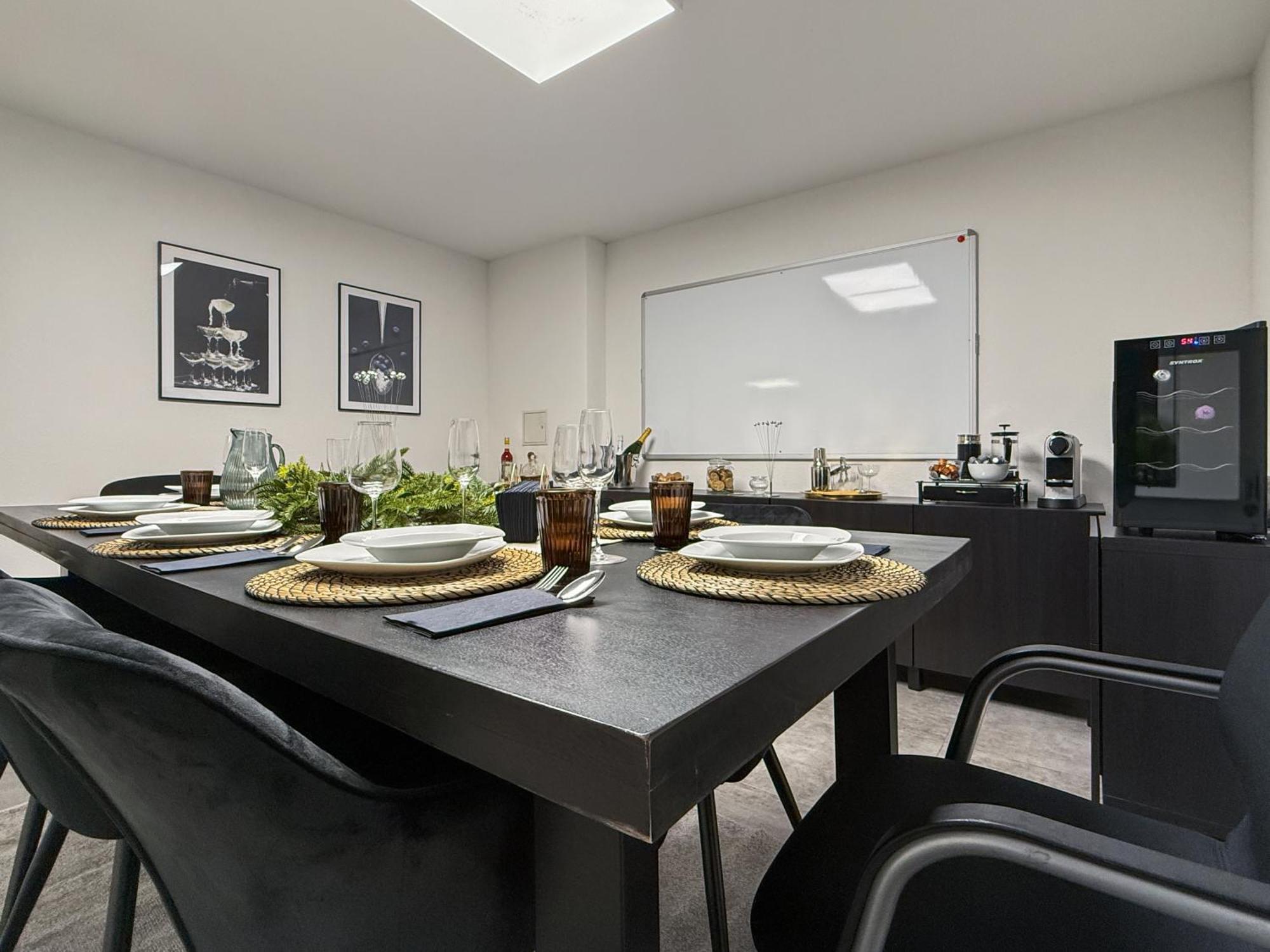 Group Friendly Comfort Central Stuttgart Apartment Ngoại thất bức ảnh