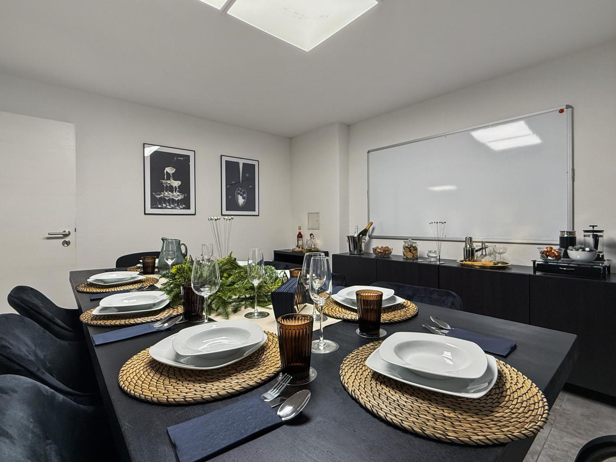 Group Friendly Comfort Central Stuttgart Apartment Ngoại thất bức ảnh